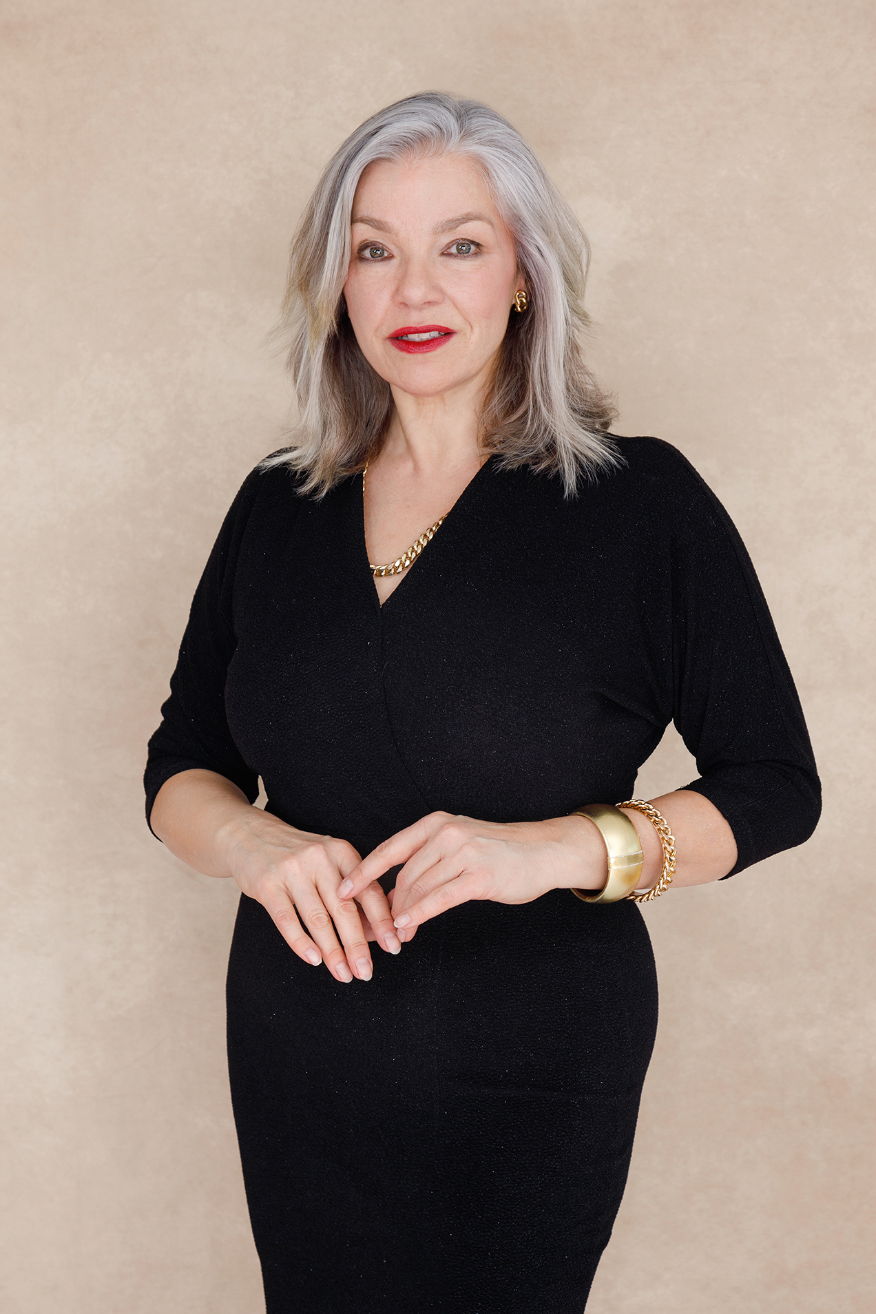 Portrait einer Frau im Studio Hamburg, Anne Kapries Fotografie
