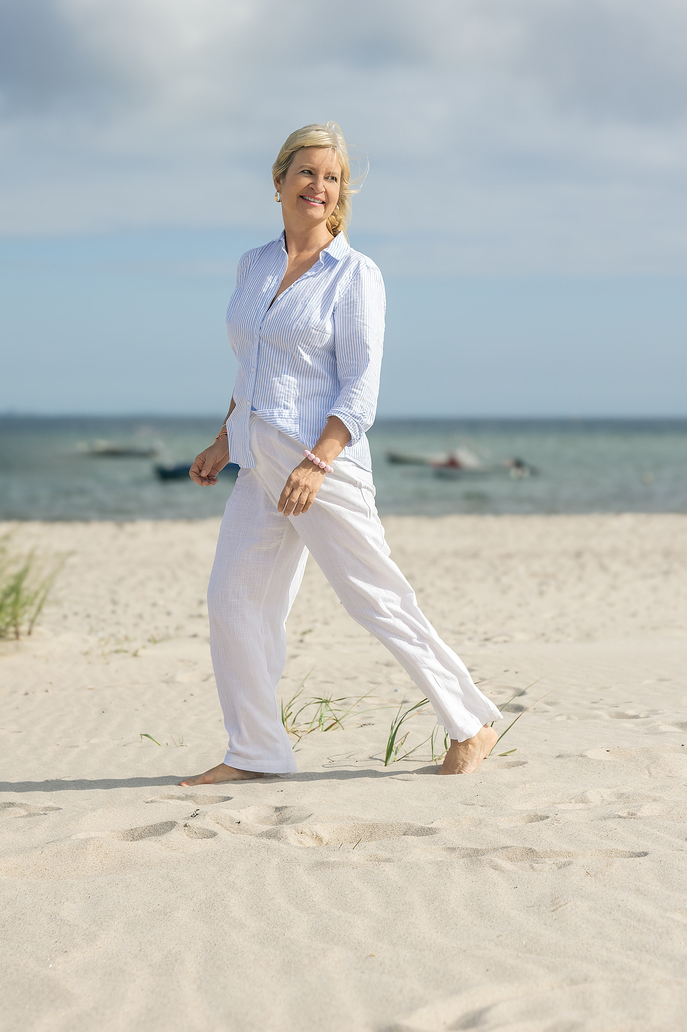 Strandshooting Ostsee, weißes Leinen am Strand